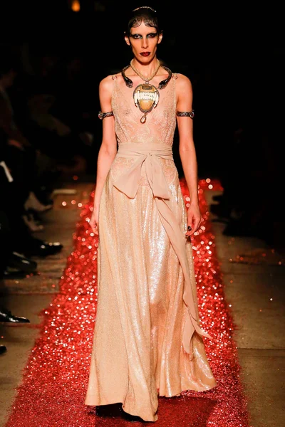 Look 56
